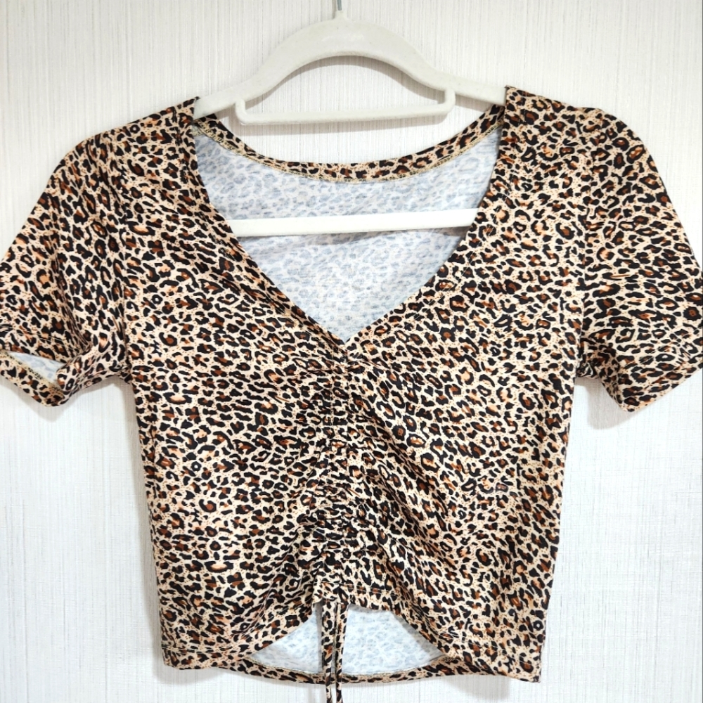 Seeing leopard print crop top with adjustable strings